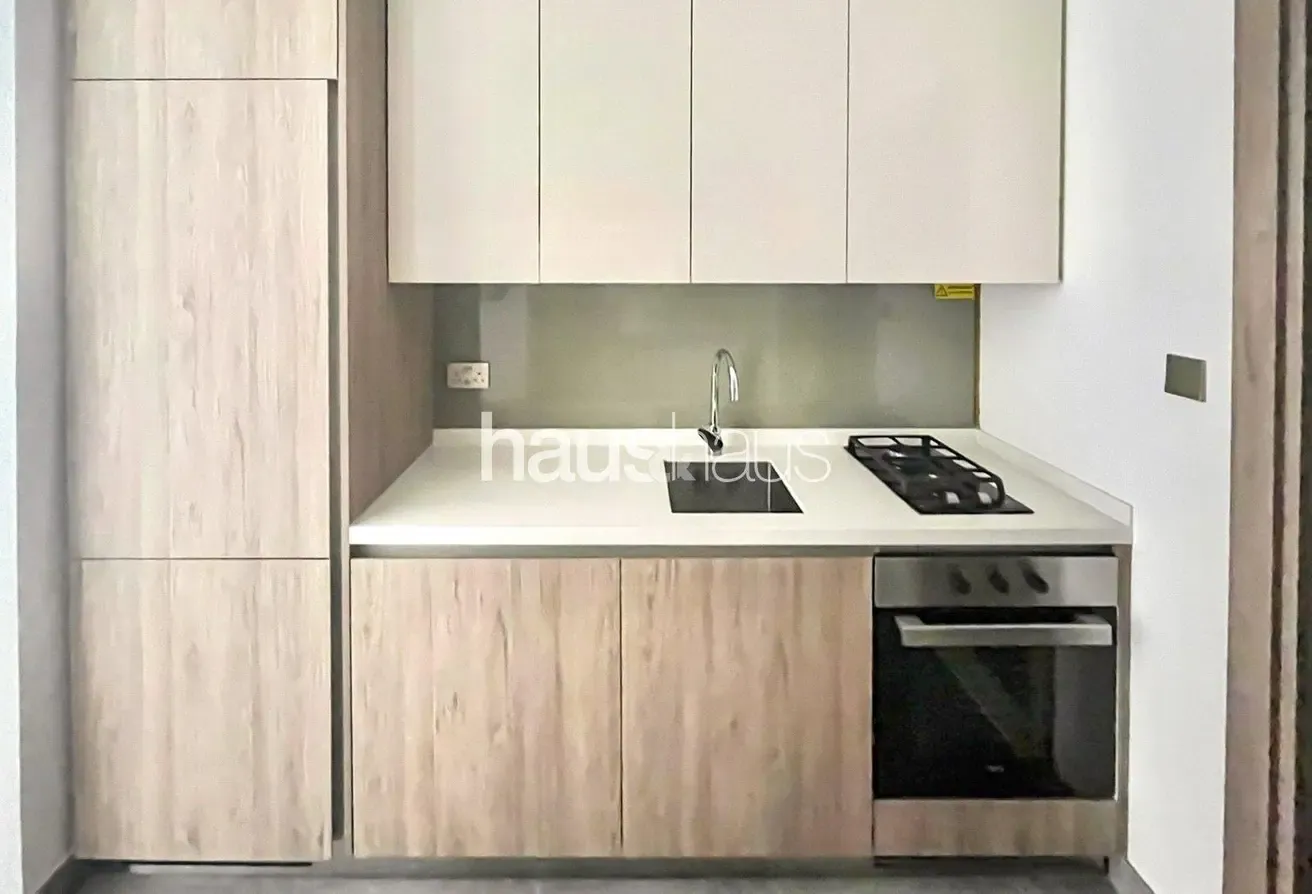 High Floor | Canal Facing | Modern