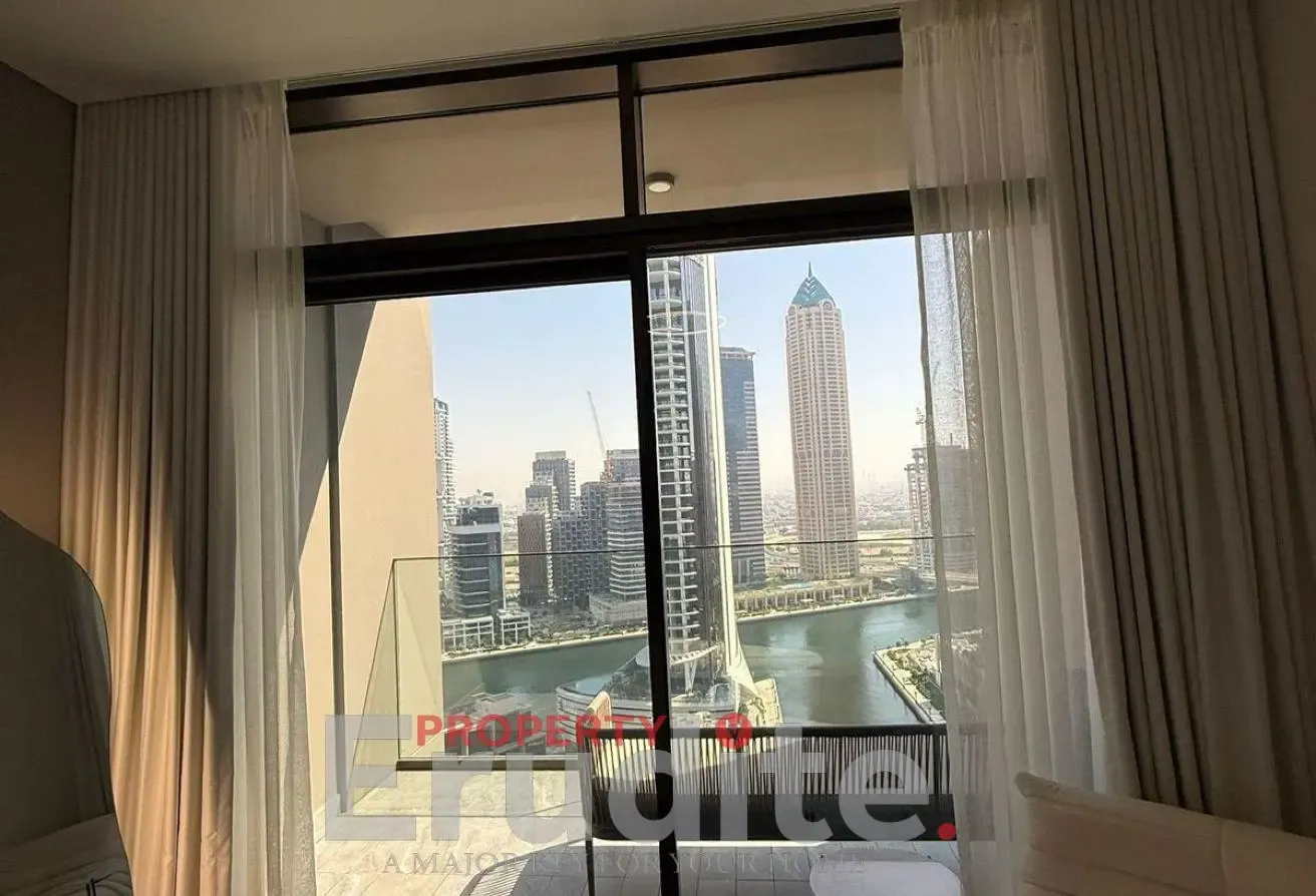 Canal View - Furnished - Prime Location