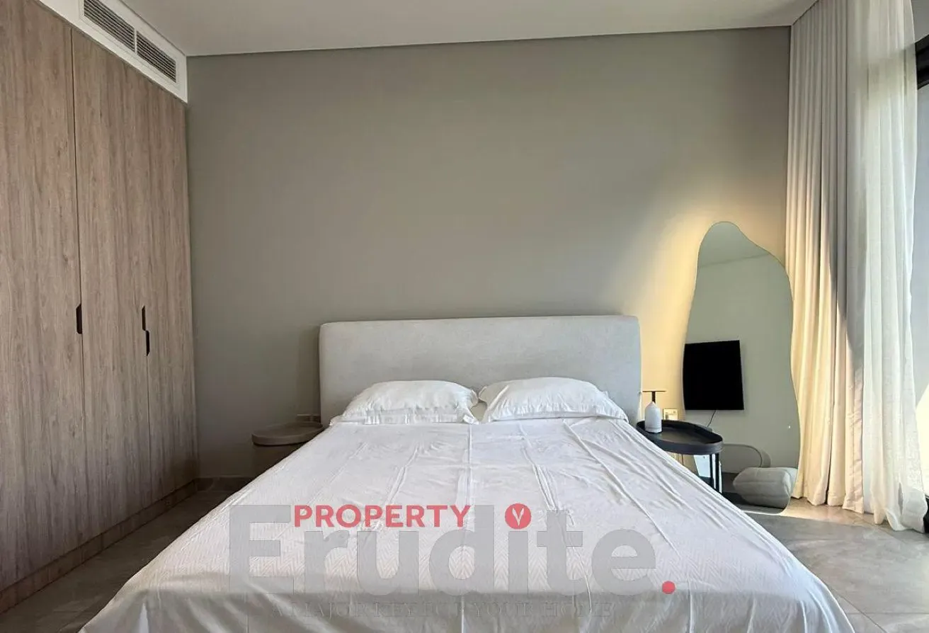 Canal View - Furnished - Prime Location