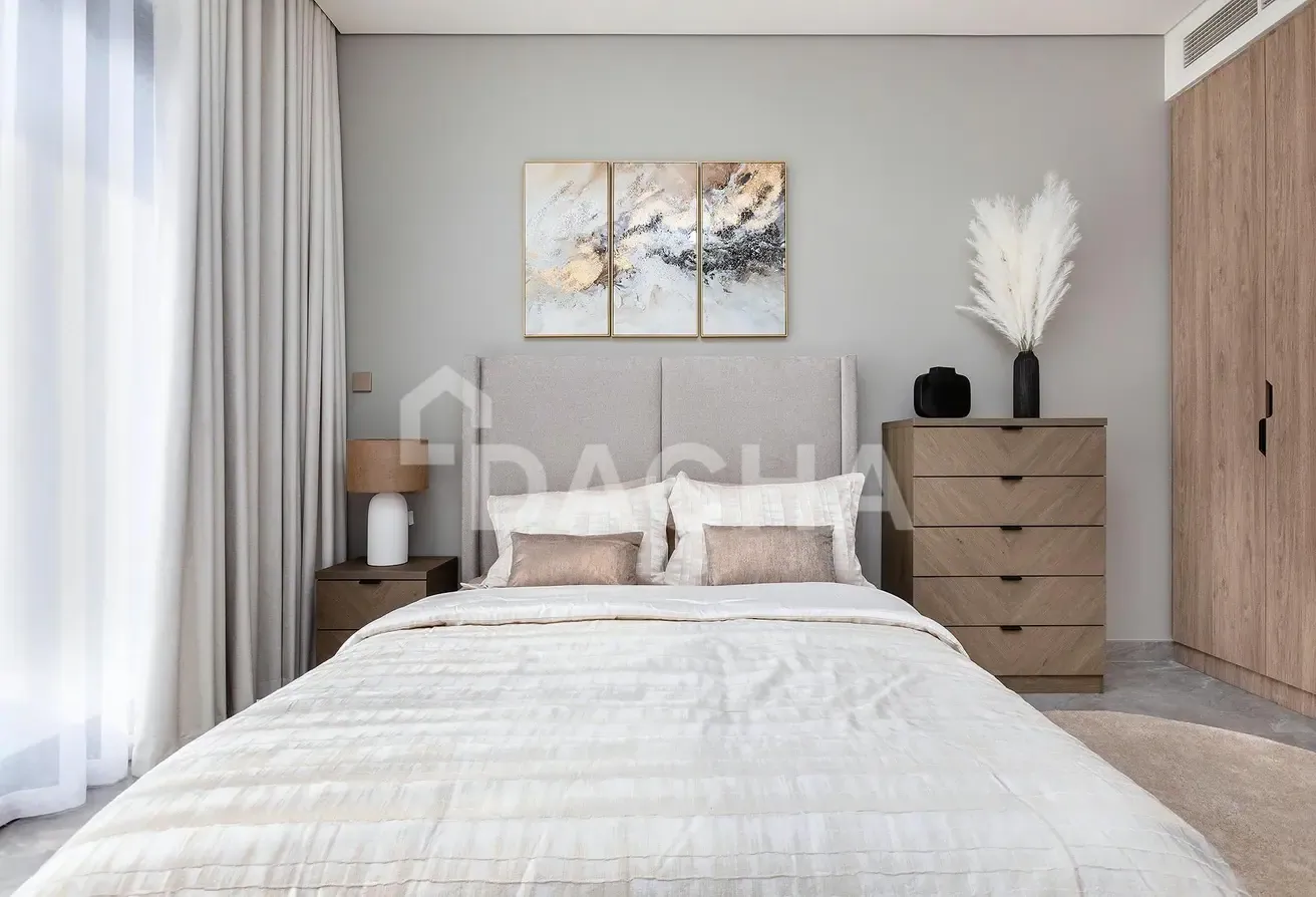 CANAL VIEW | HIGH FLOOR | FURNISHED