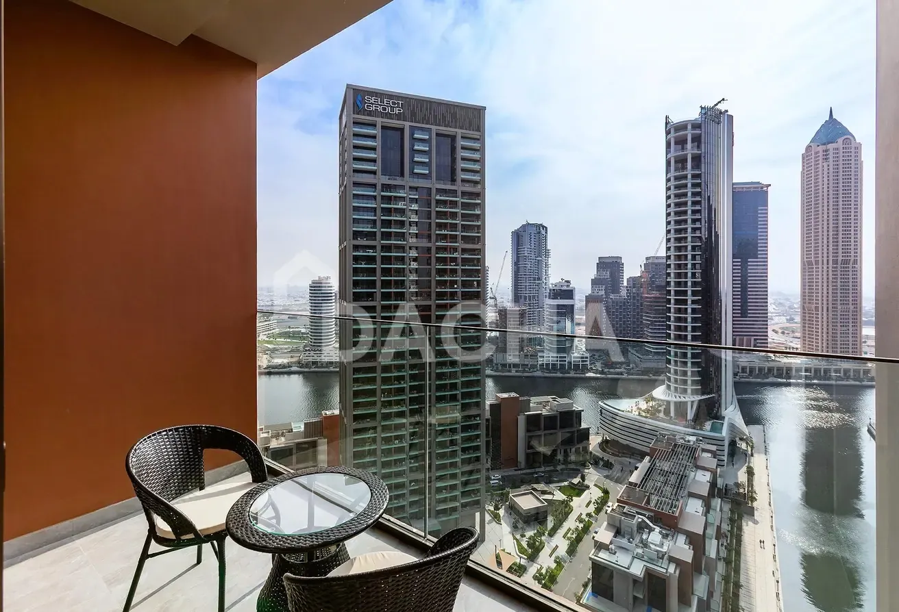 CANAL VIEW | HIGH FLOOR | FURNISHED