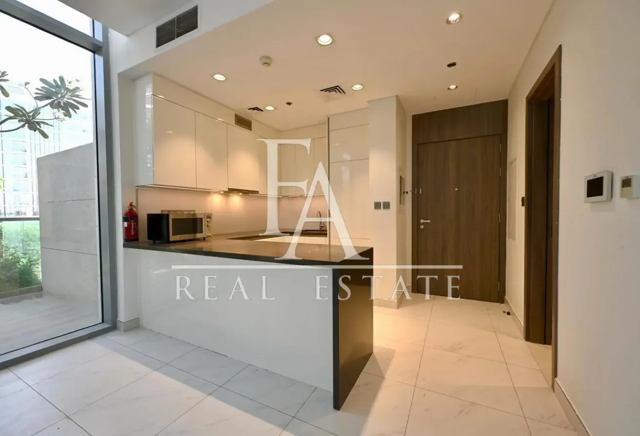 Lagoon Front | Unfurnished | Vacant