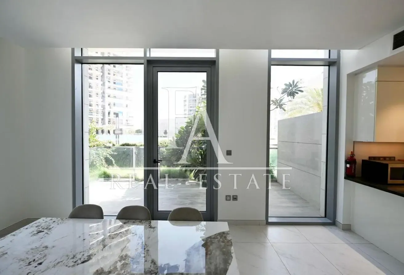 Lagoon Front | Unfurnished | Vacant