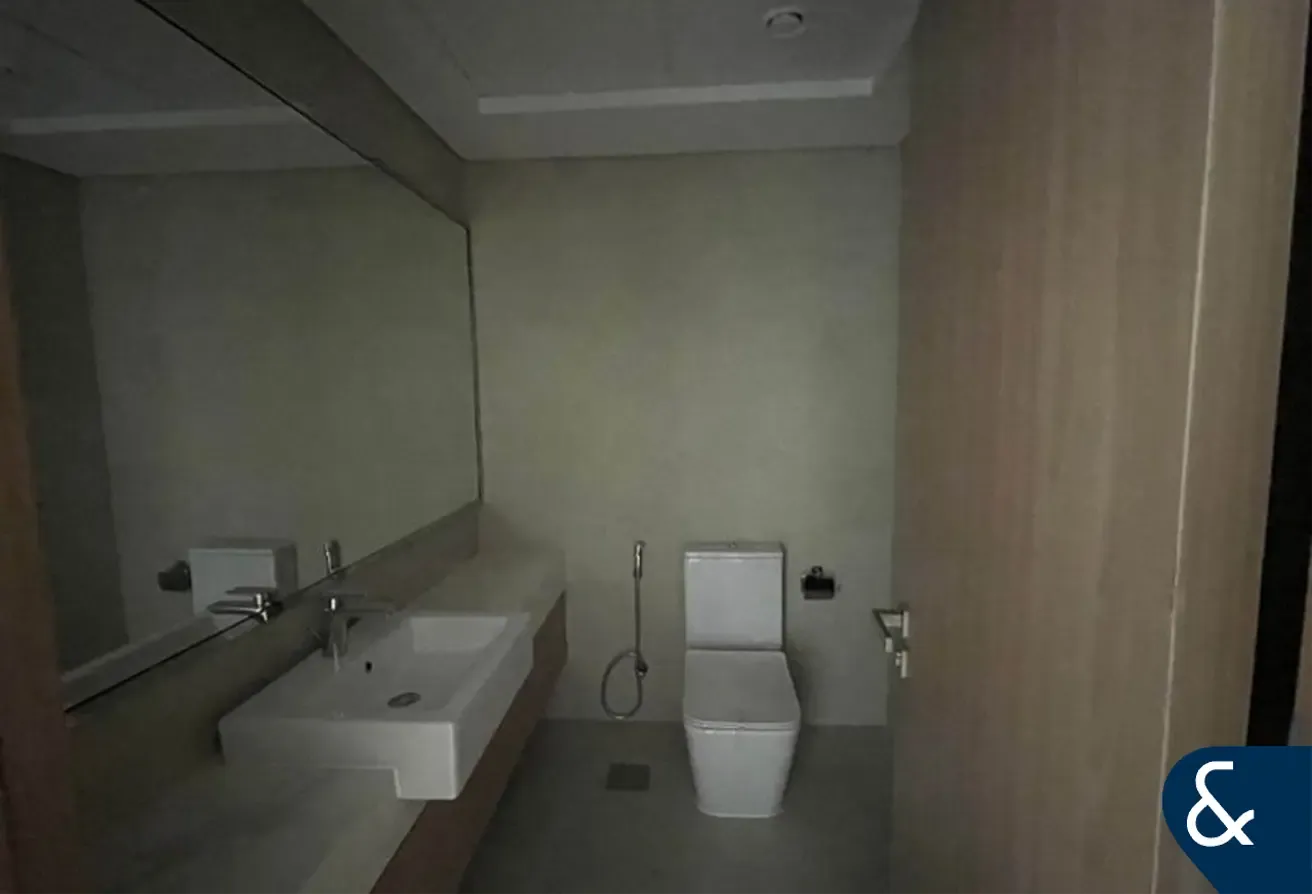 Vacant On Transfer | Burj Views | Available