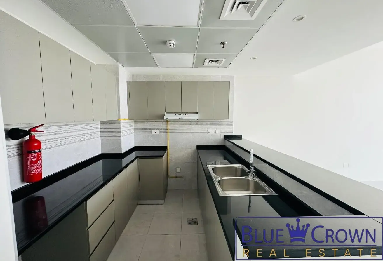 VACANT—OPEN VIEW — BRIGHT UNIT