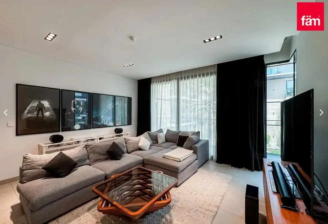 1 Bedroom Apartment | Large Layout | Bright