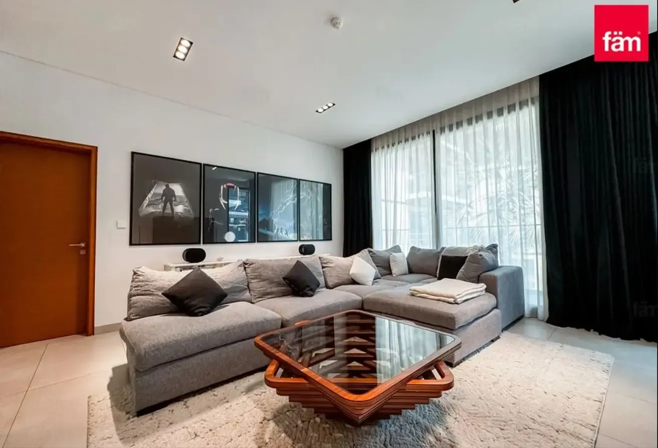 1 Bedroom Apartment | Large Layout | Bright
