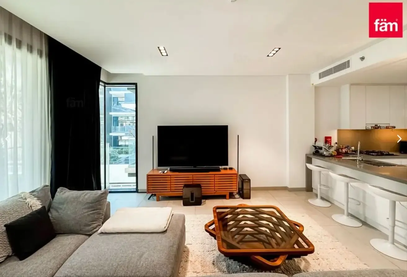 1 Bedroom Apartment | Large Layout | Bright
