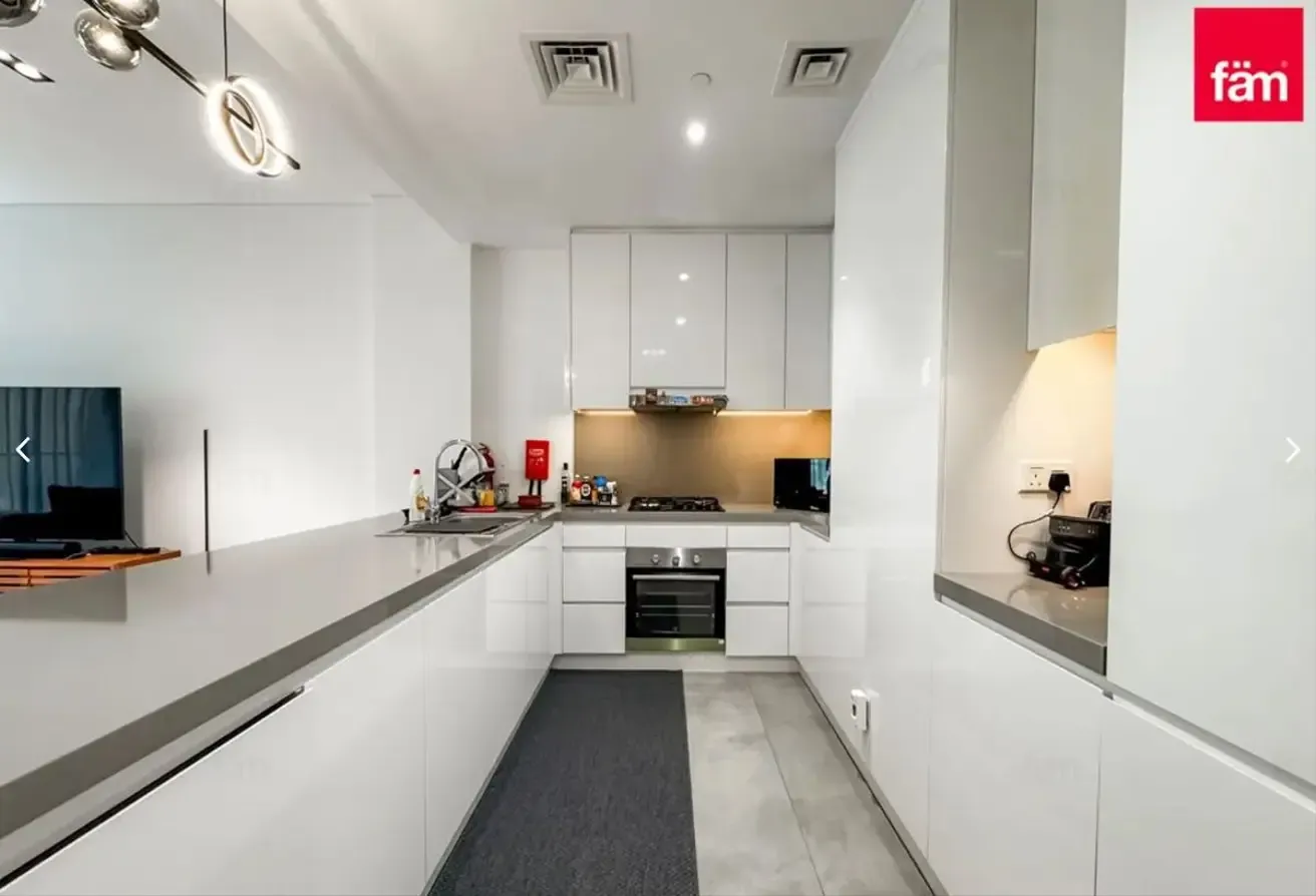 1 Bedroom Apartment | Large Layout | Bright