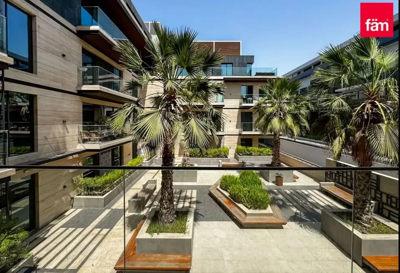 1 Bedroom Apartment | Large Layout | Bright