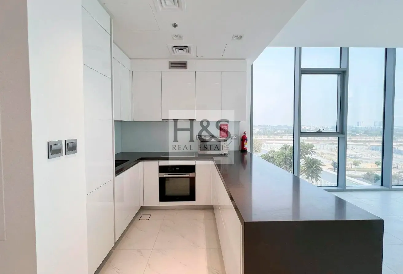 Lagoon View | Furnished | Vacant on transfer