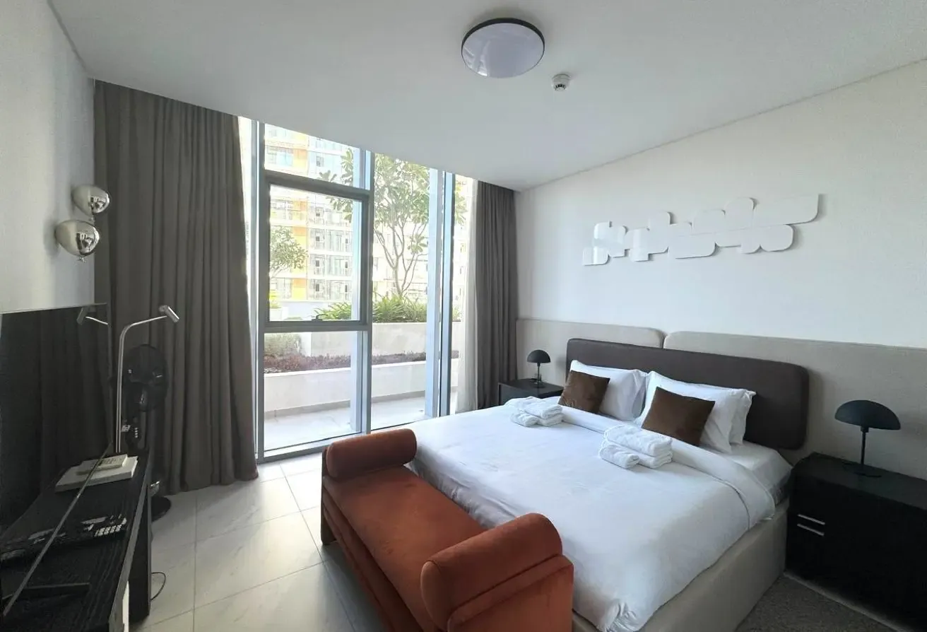 VACANT-Furnished-Direct Courtyard Access -Lagoon