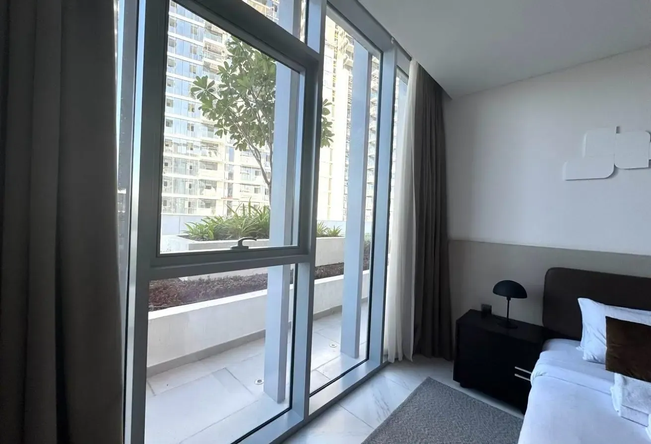 VACANT-Furnished-Direct Courtyard Access -Lagoon