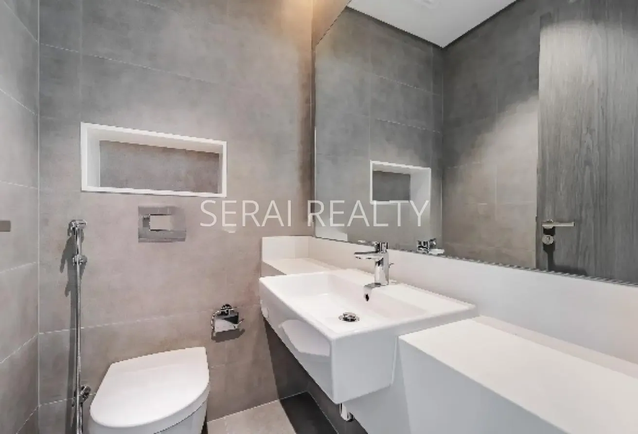 Full Lagoon View| Luxurious Apartment | Exclusive