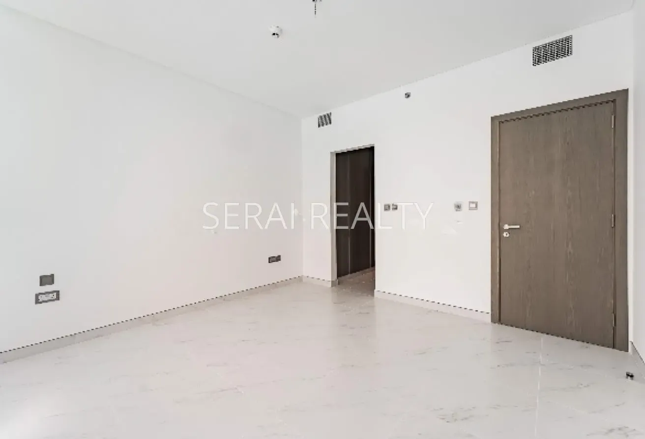 Full Lagoon View| Luxurious Apartment | Exclusive