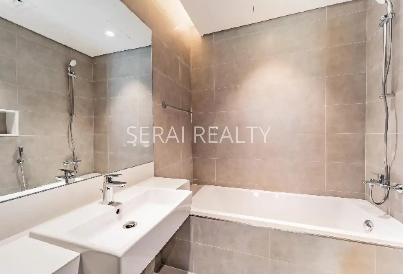 Full Lagoon View| Luxurious Apartment | Exclusive