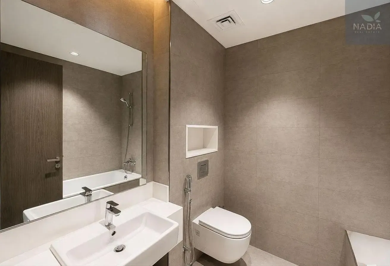 Lagoon View | High Floor | Renovated