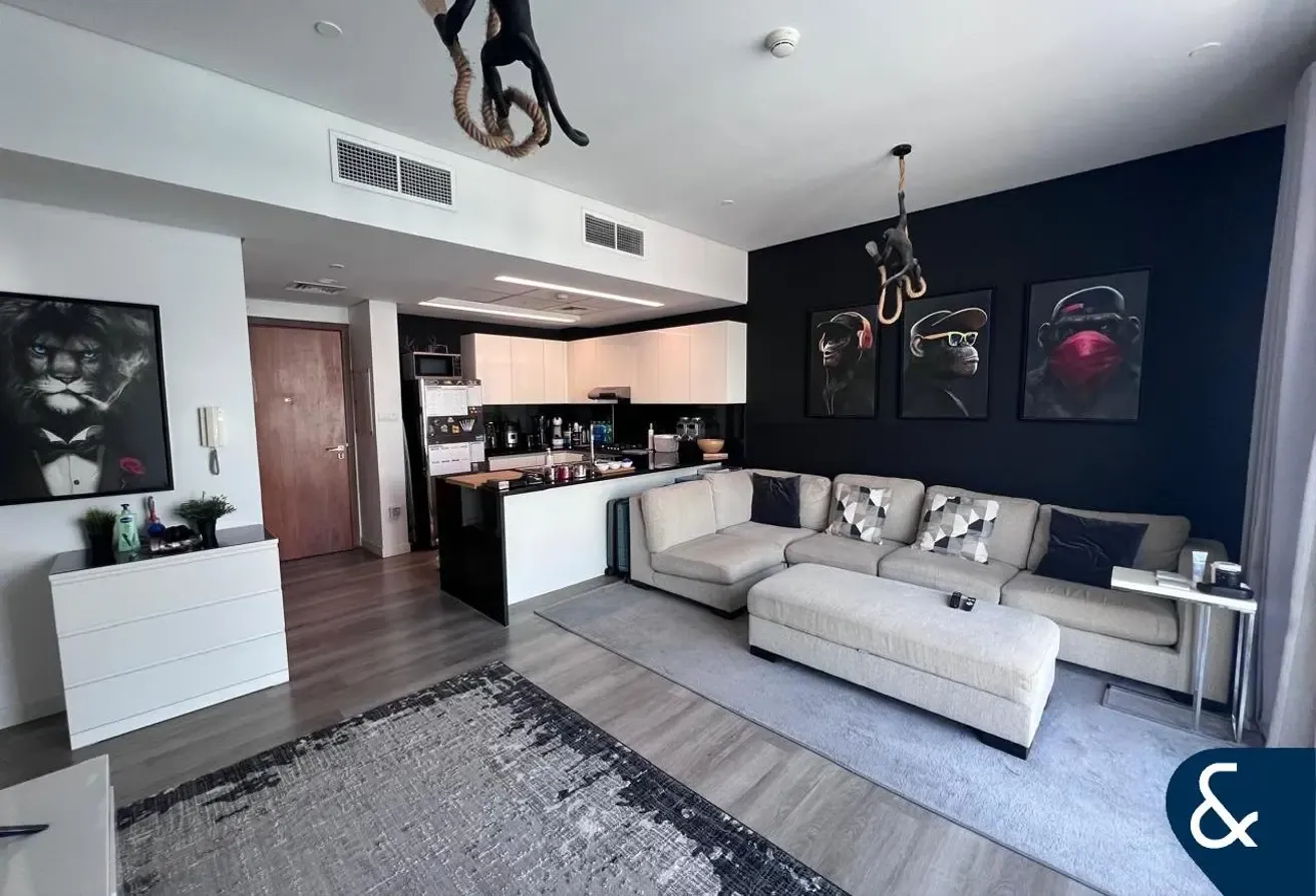 LARGE LAYOUT 1 BED | TENANTED | CALL TO VIEW
