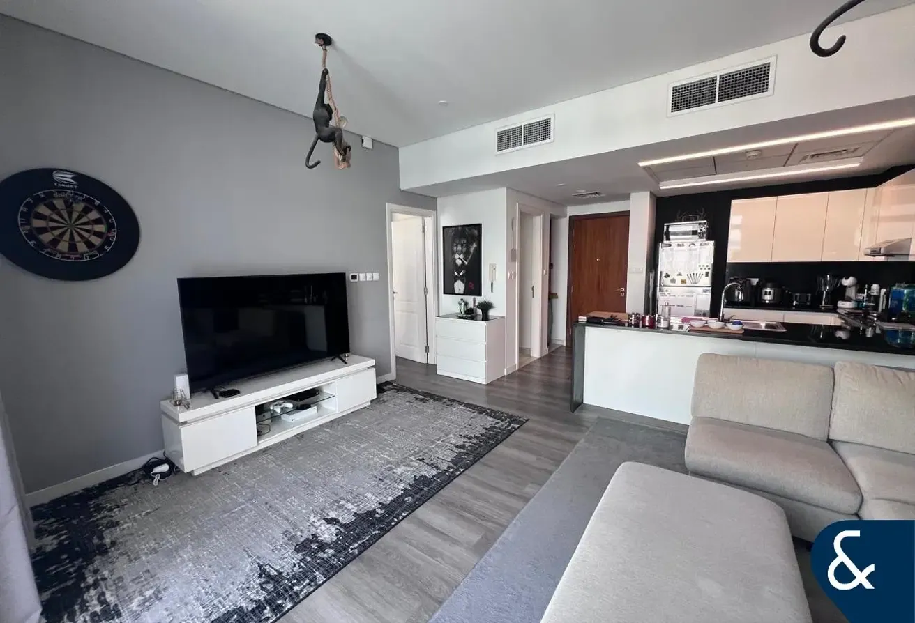 LARGE LAYOUT 1 BED | TENANTED | CALL TO VIEW
