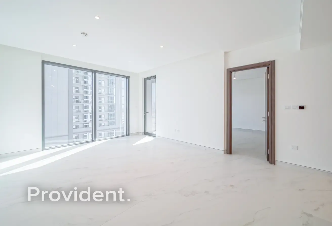 Mid Floor | Creek View | Tenanted
