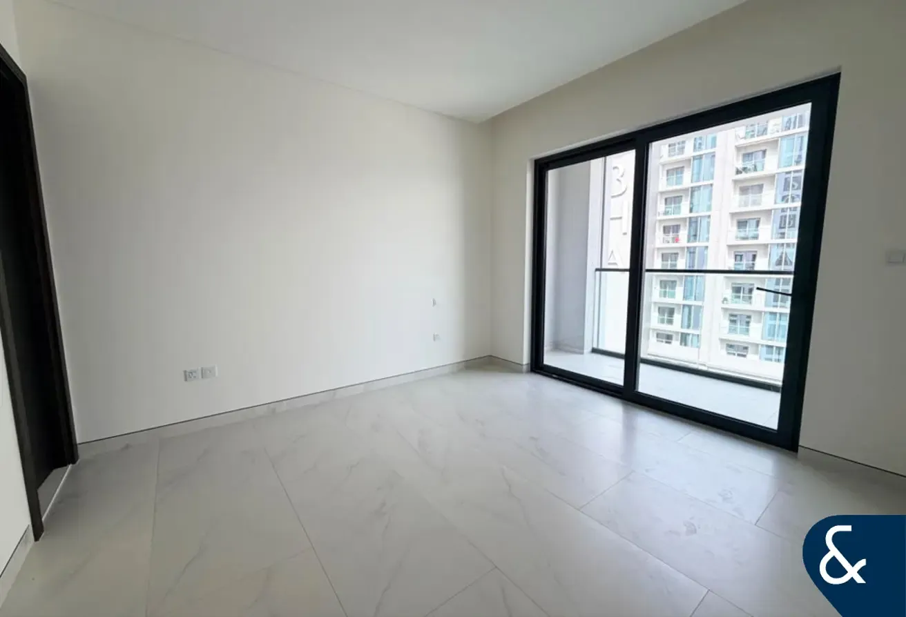 Sanctuary Views | 1+Study | Vacant