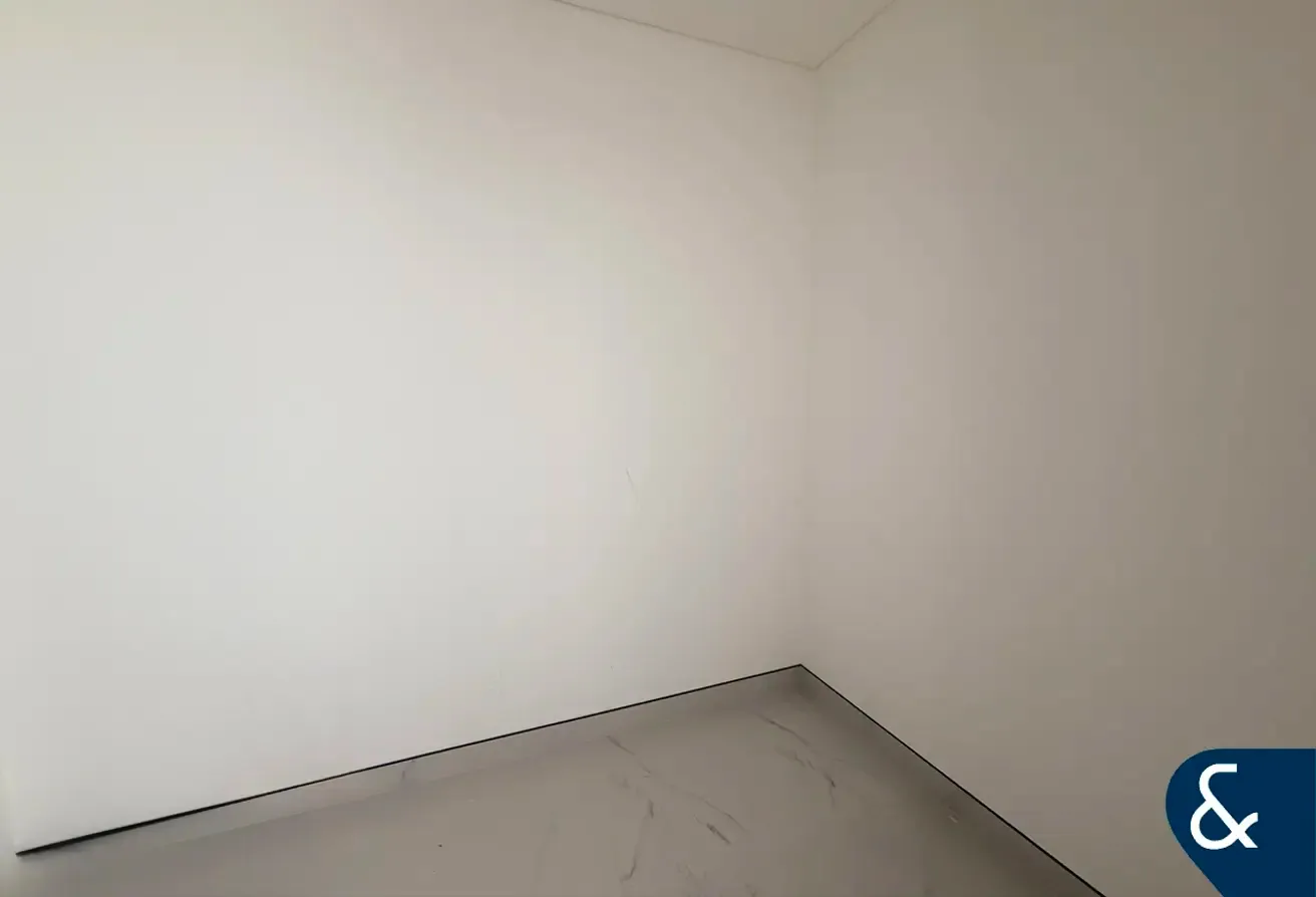 Sanctuary Views | 1+Study | Vacant