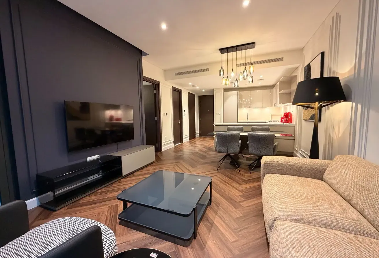 Brand new | Upgraded | Furnished | High floor