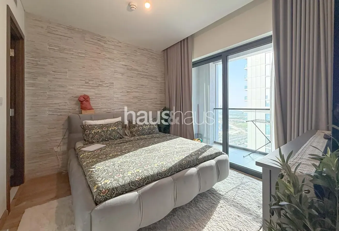 High Floor | Upgraded | Vacant On Transfer