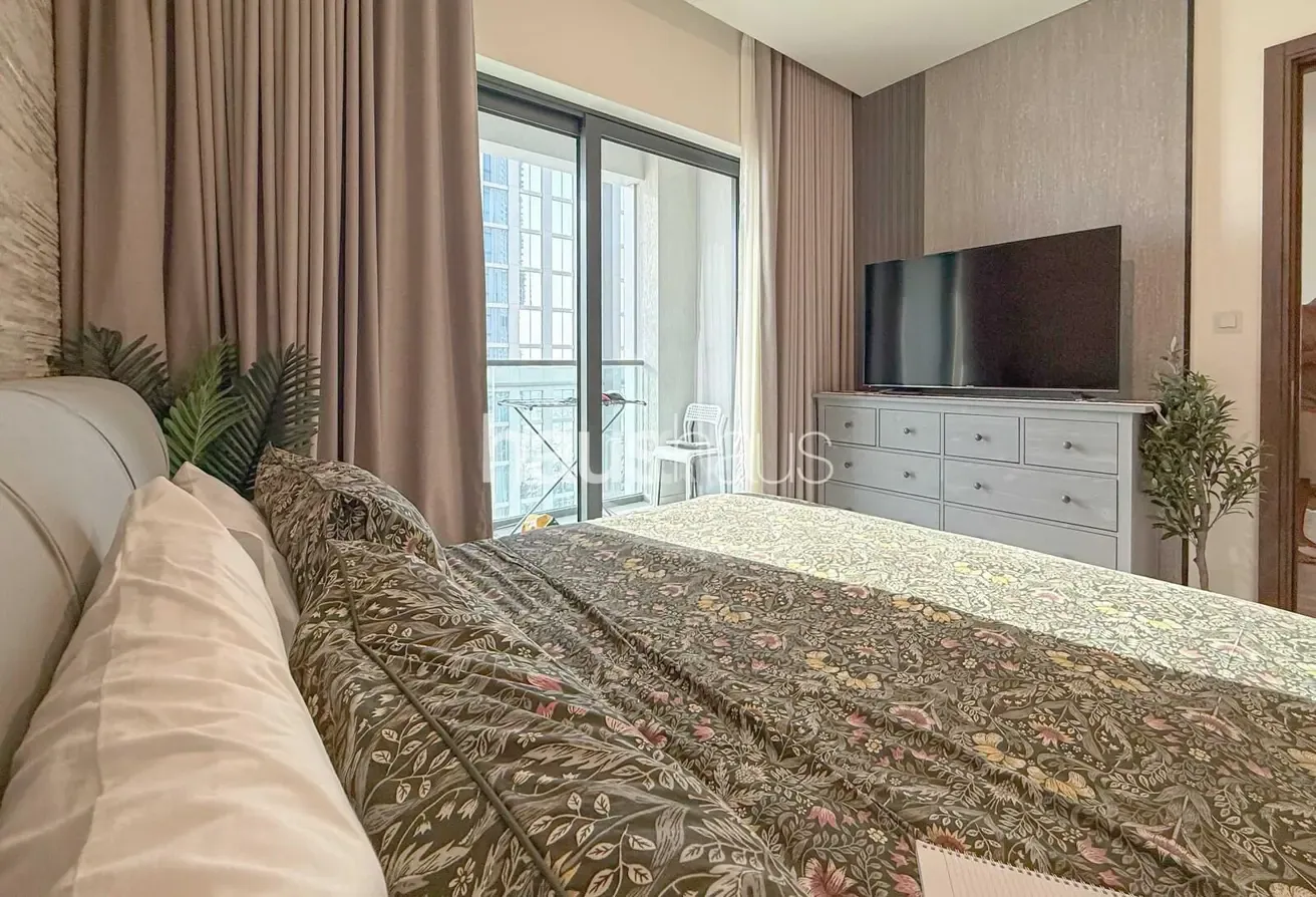 High Floor | Upgraded | Vacant On Transfer