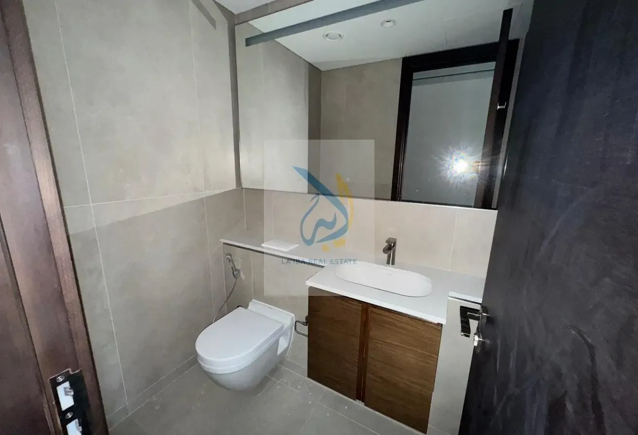 Spacious Luxury 1Bhk+ Study In Creek Vistas Grande