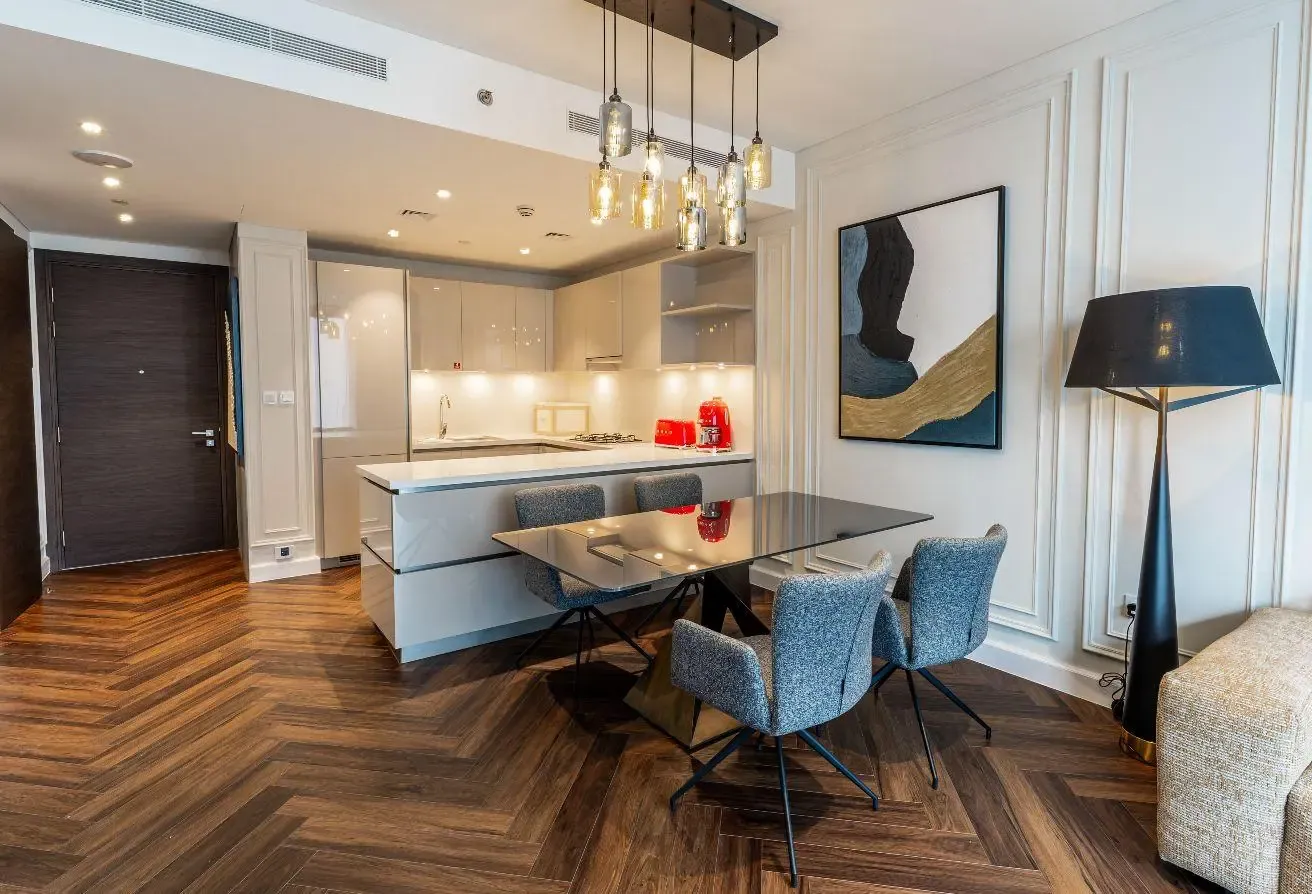 Brand new | Upgraded | Furnished | High floor