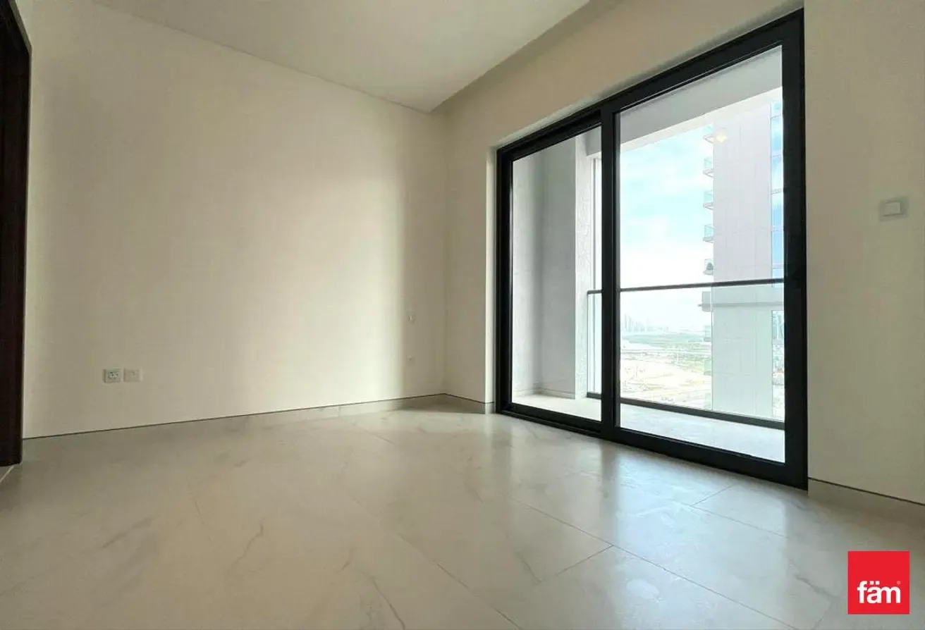 Brand New | Ras Al Khor View | Modern Amenities