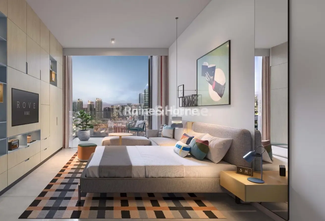 BRANDED | HIGH FLOOR | CLOSE TO OP