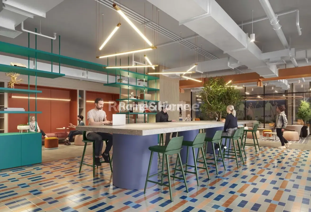BRANDED | HIGH FLOOR | CLOSE TO OP