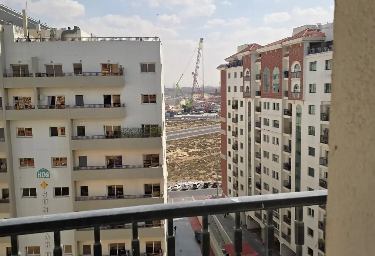 Ready to Move 2BR Apartment | Balcony & Pool Acces