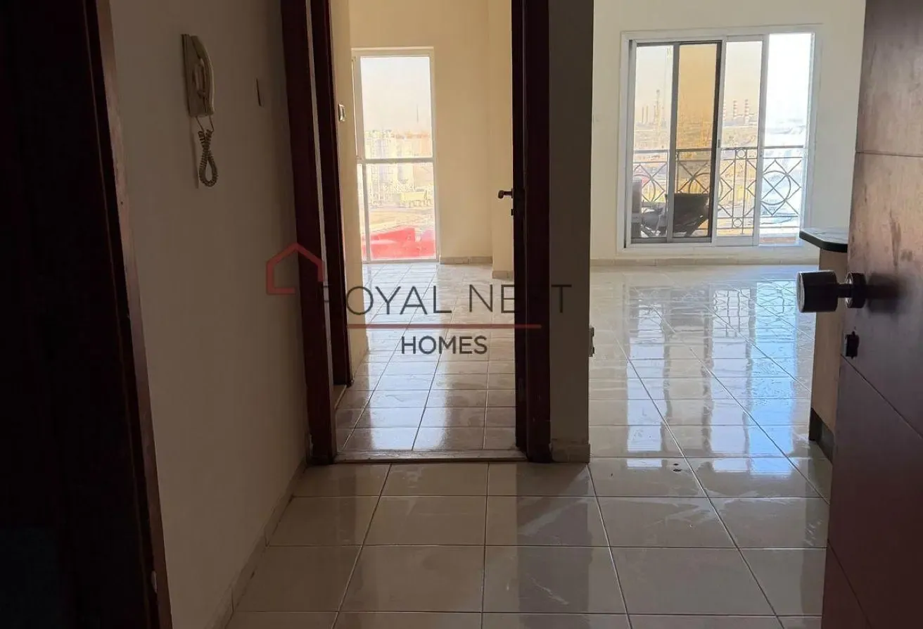 Vacant Unit | Road View | Near Coming Metro