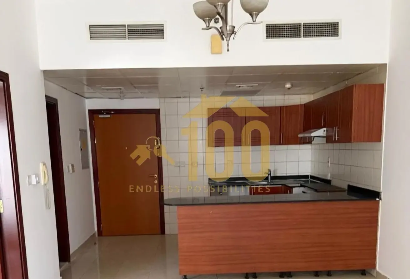 Vacant | Spacious 1 Bedroom For Sale