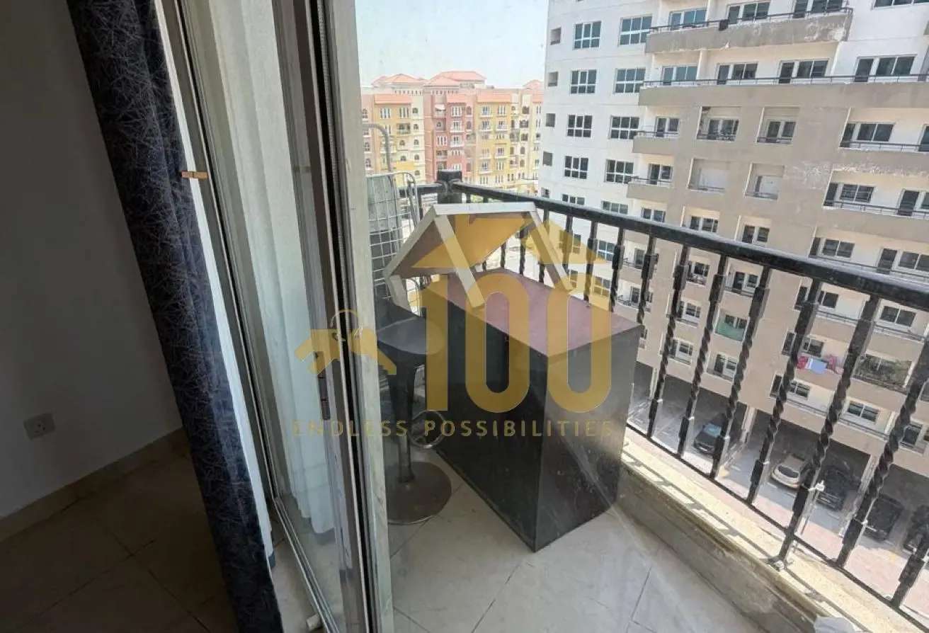 Vacant | Spacious 1 Bedroom For Sale