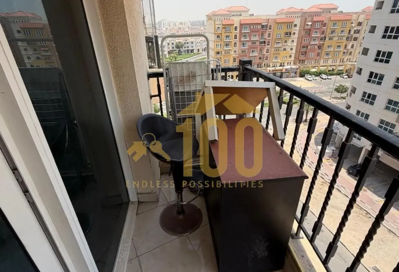 Vacant | Spacious 1 Bedroom For Sale