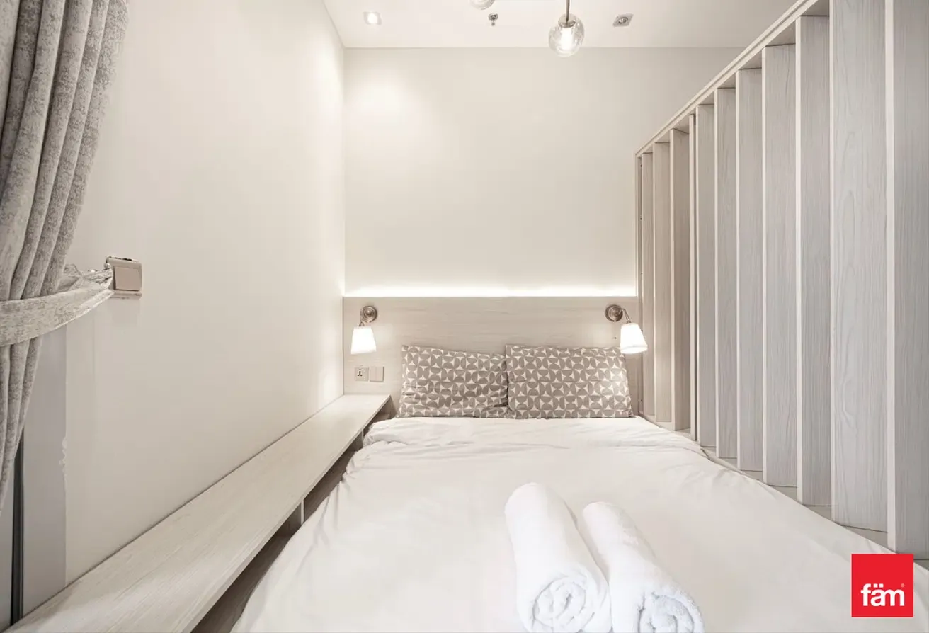 Vacant On Transfer / Sea View / High Floor