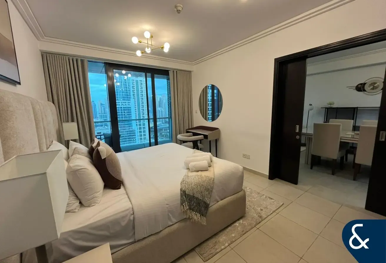 2 Beds | Vacant | Full Lake View