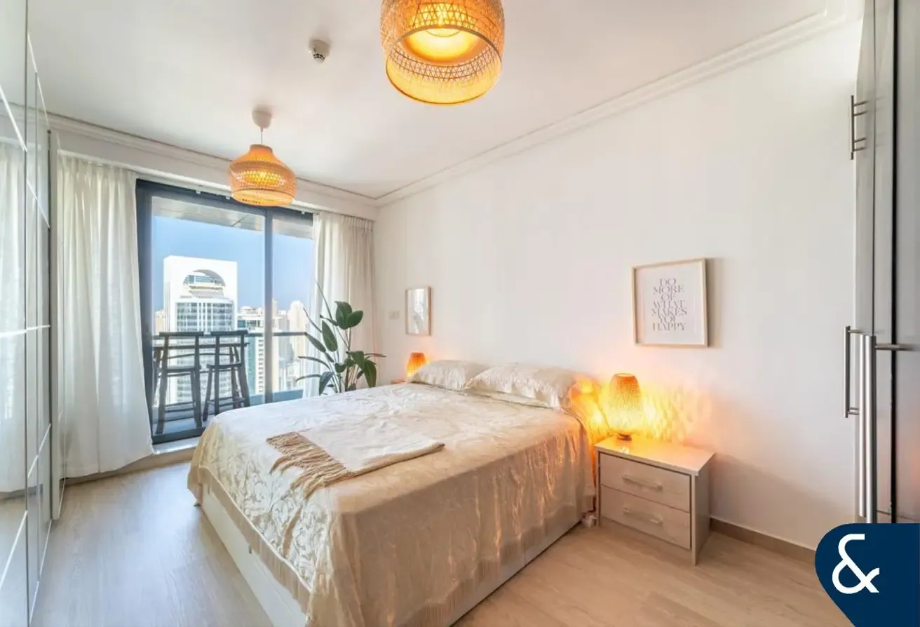 High Floor | Partial Upgraded | Lake View