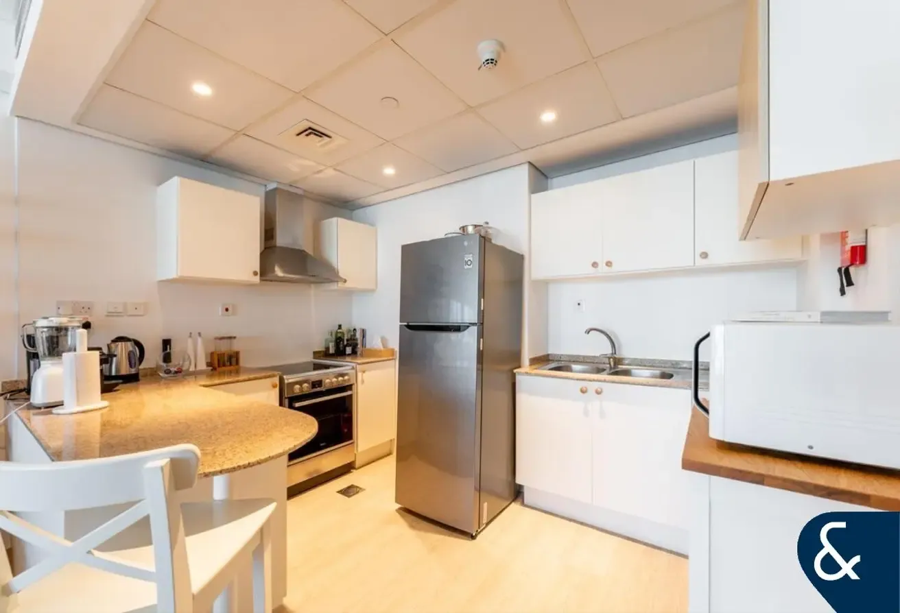 High Floor | Partial Upgraded | Lake View