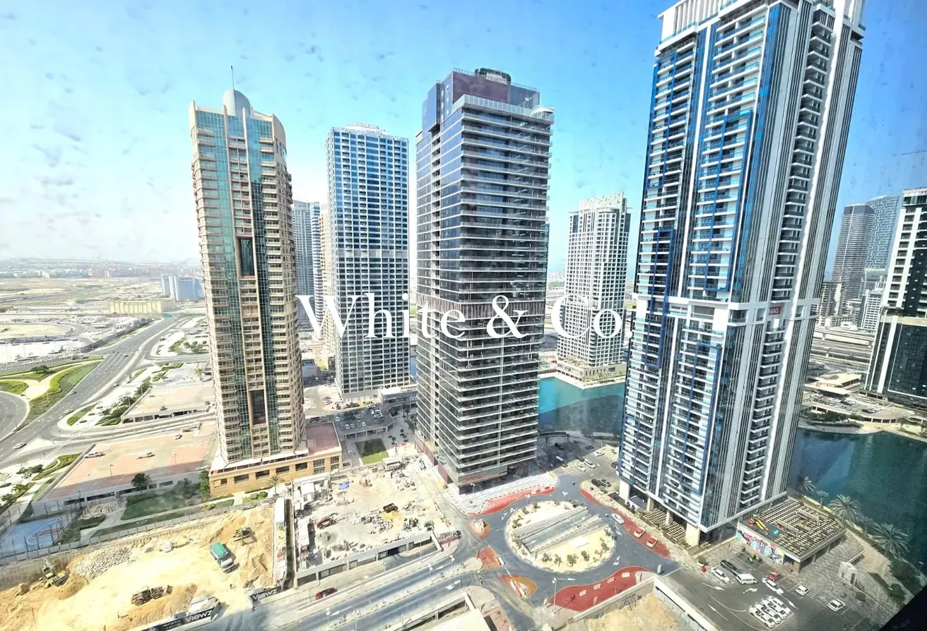 Corner Unit | Tenanted | Lake View