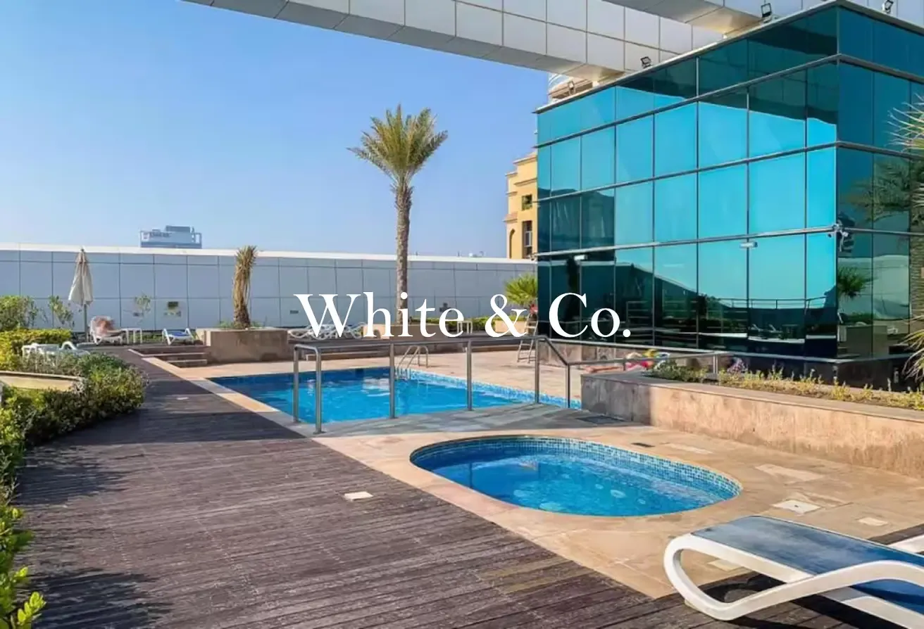 Corner Unit | Tenanted | Lake View