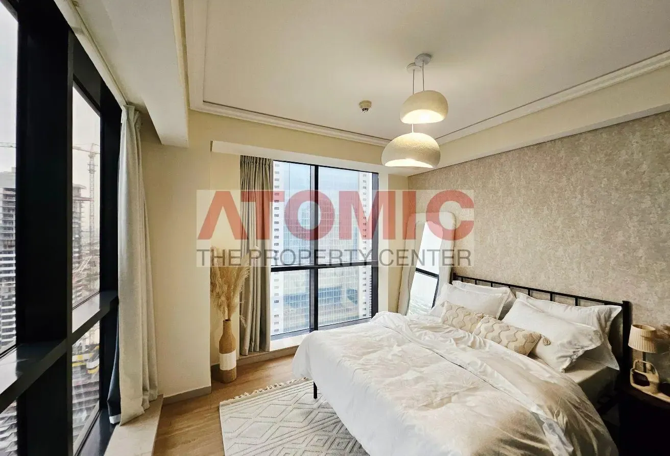 Cozy Upgraded Unit| Higher Floor| Best Condition