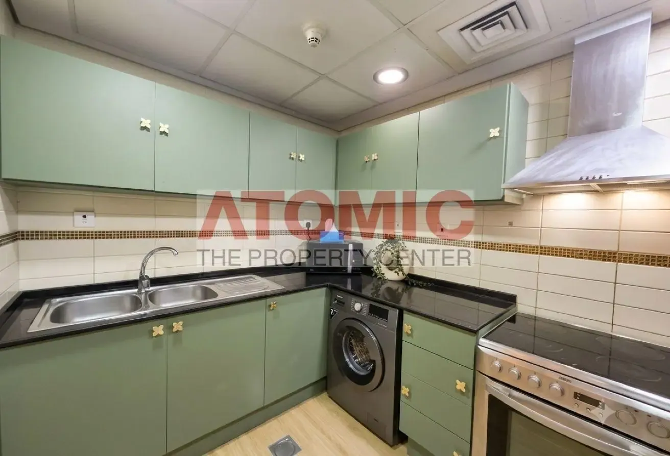 Cozy Upgraded Unit| Higher Floor| Best Condition