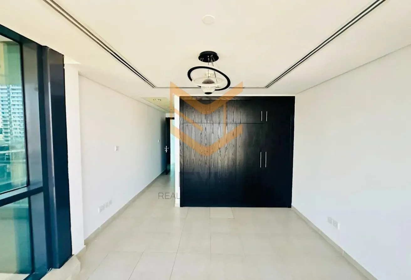 High-Floor 2BR | Marina & Skyline Views | Balcony