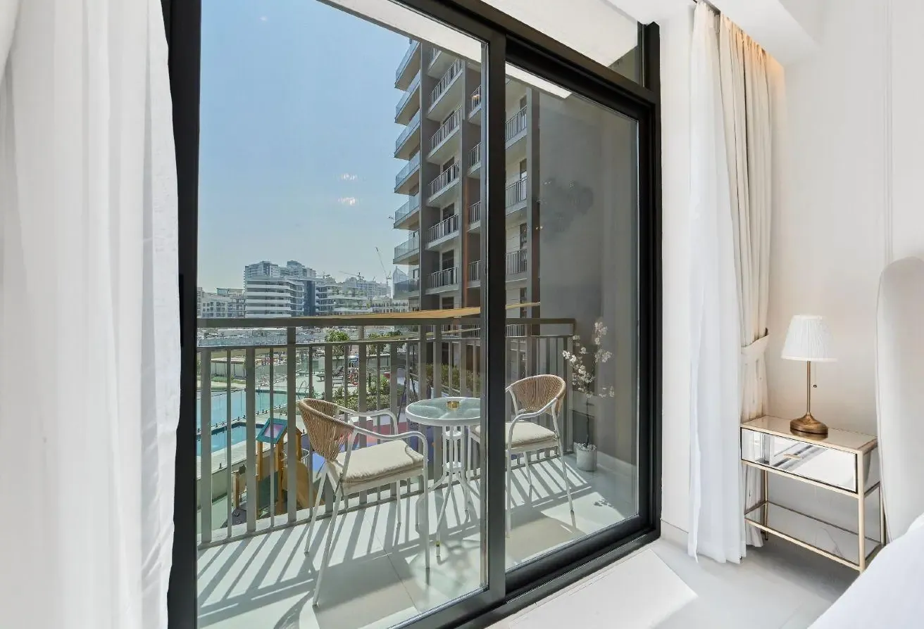 Modern Studio at Arjan | Community Views