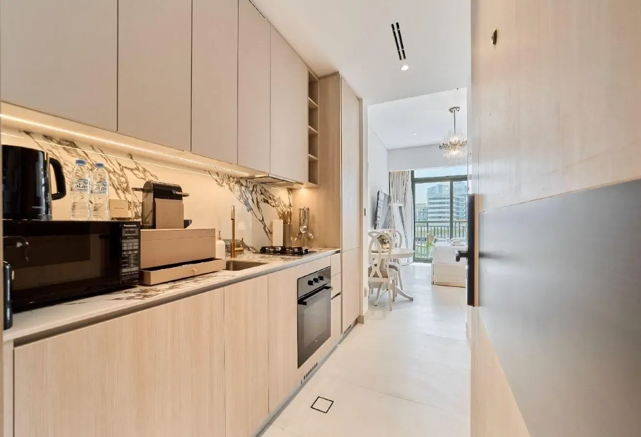 Modern Studio at Arjan | Community Views